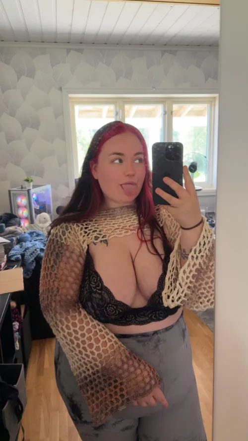 too cute on this pic and it is a sin not to share lol by CandidateFew9999