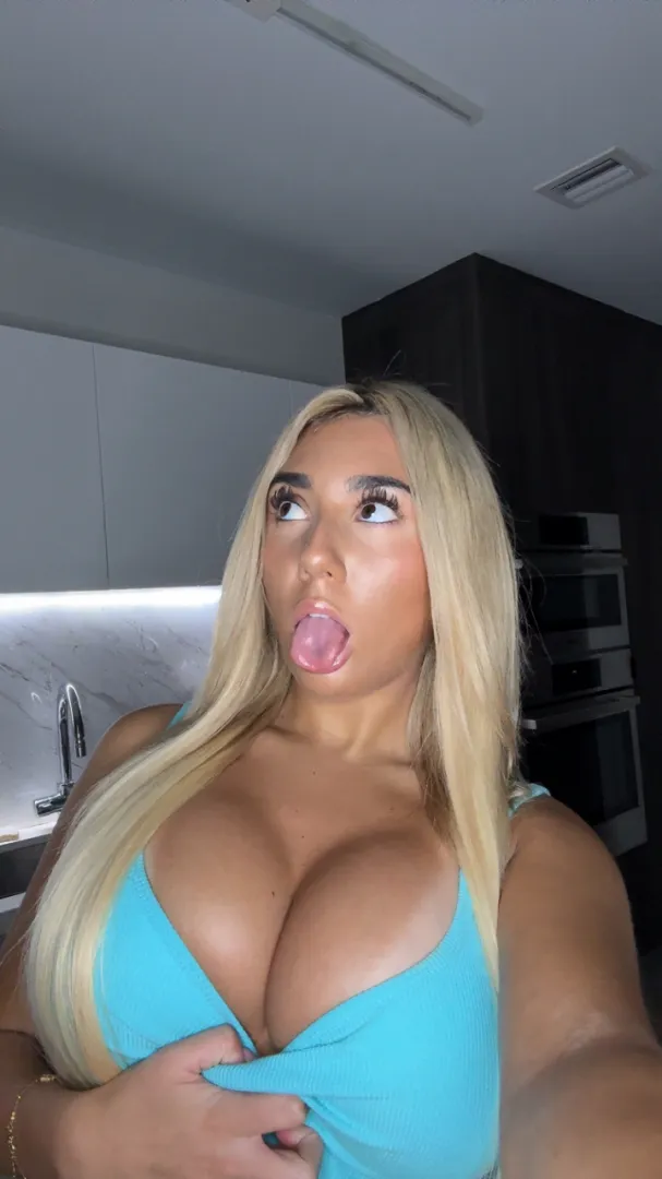 Too many baddies in Georgia... But pick me please posted by fantasy1ove