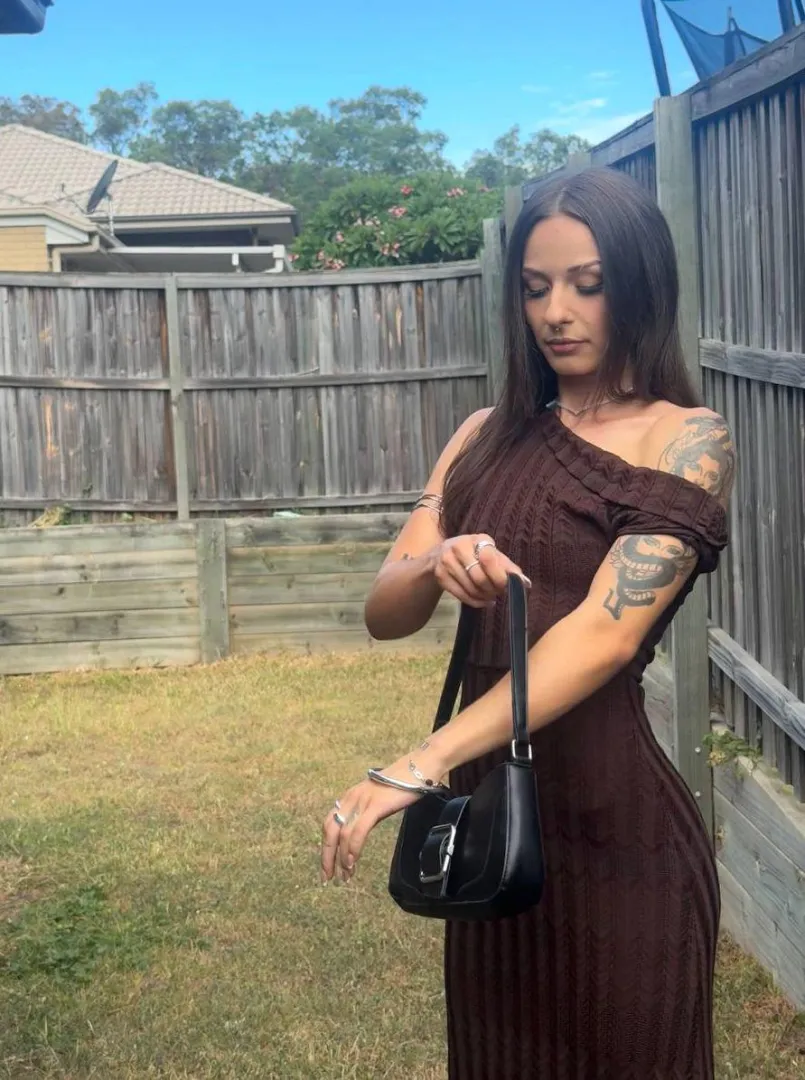 Touch of mystery posted by mochacaramela