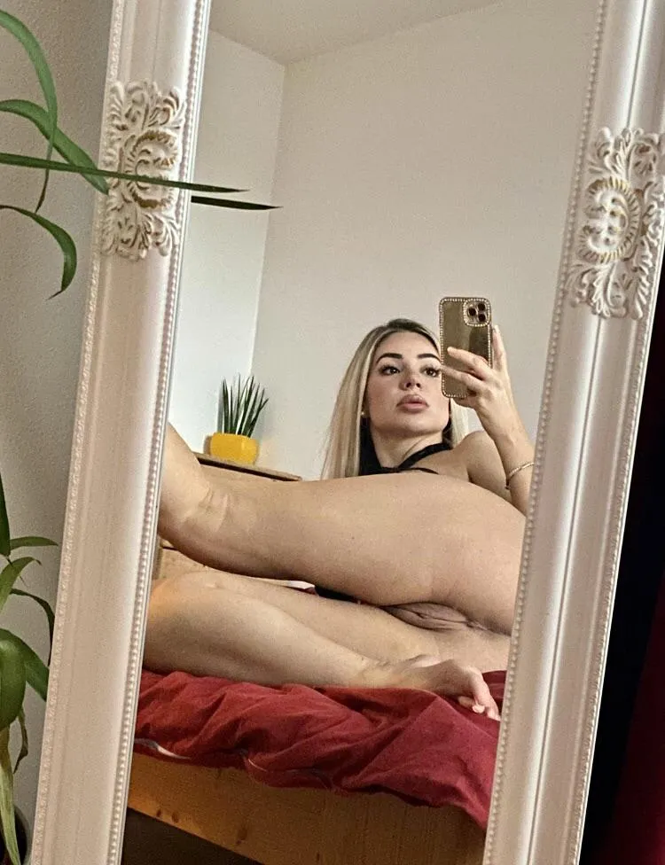 Train me to be your slut! posted by inniecutie