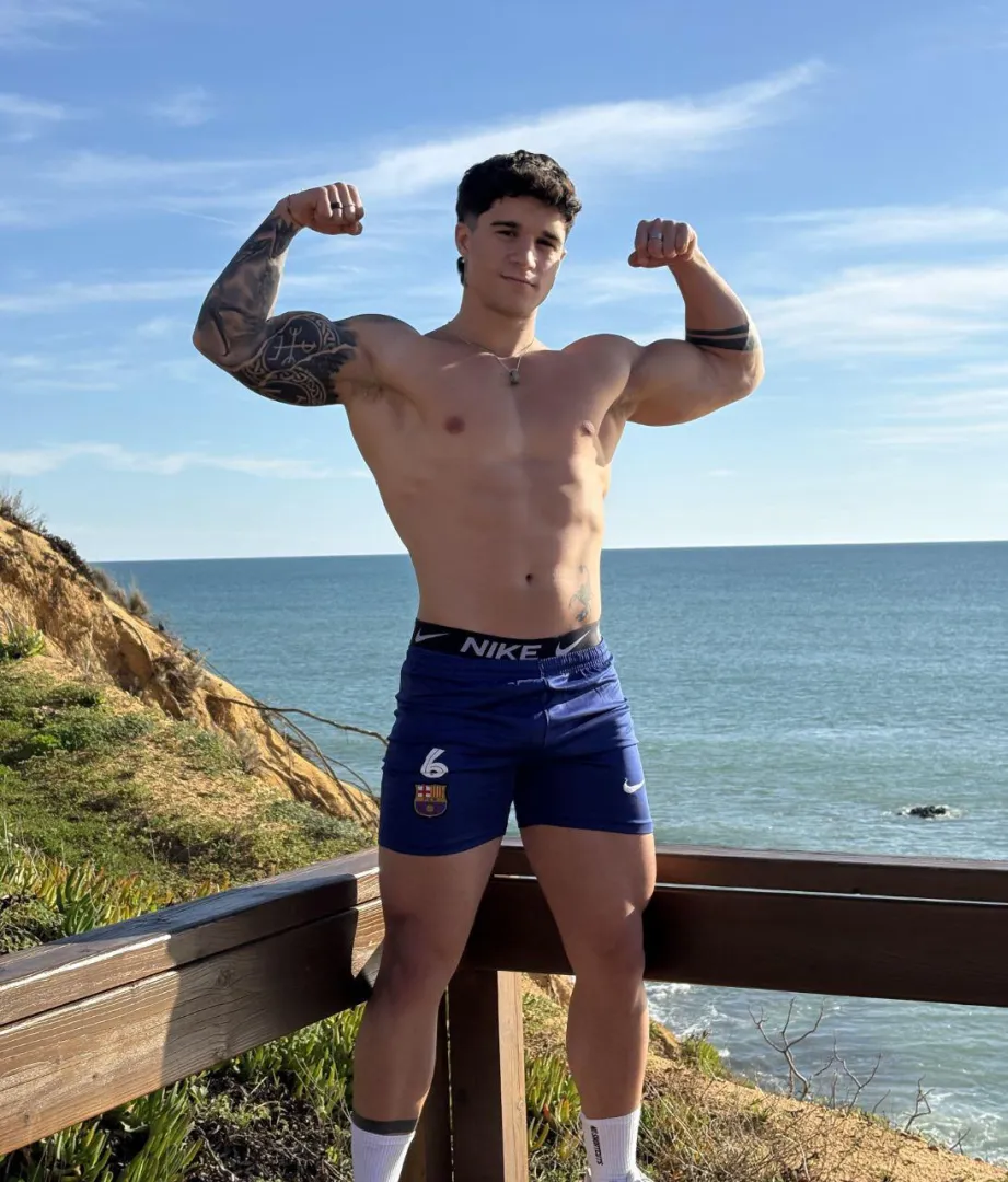 Training outdoors posted by bootyy-liciouss