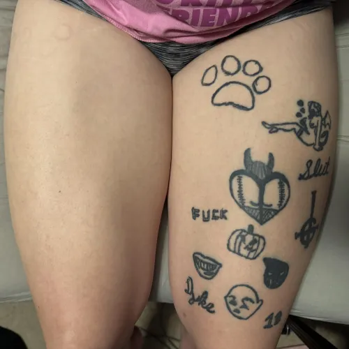 *tries to hypnotize u* OooOooooOOoo u wanna plant ur face between my thighs and squish them in your hands oooOOoooOOoo by WolfieStink