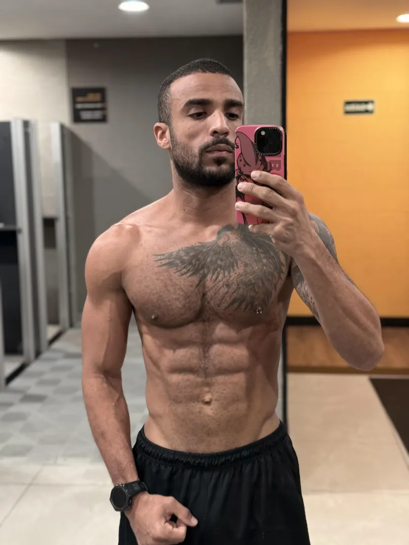 Trimmed hair looks good too ;) posted by Wemerson_Hook