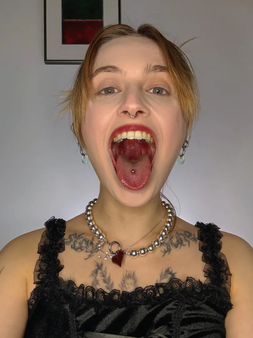 Truth time: you wanna be inside, don't you? posted by freyathegiantess