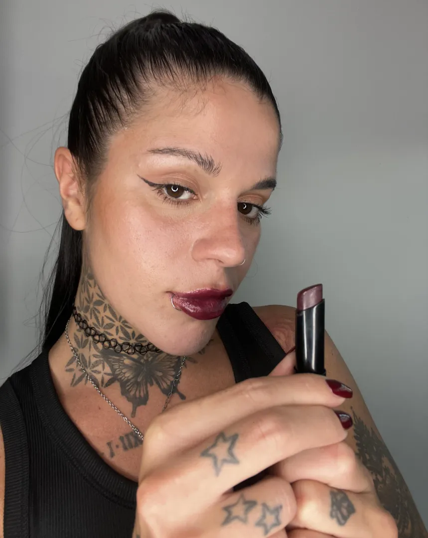 Tu elegirás el color de mis deliciosos labios esta noche posted by girlytattoo