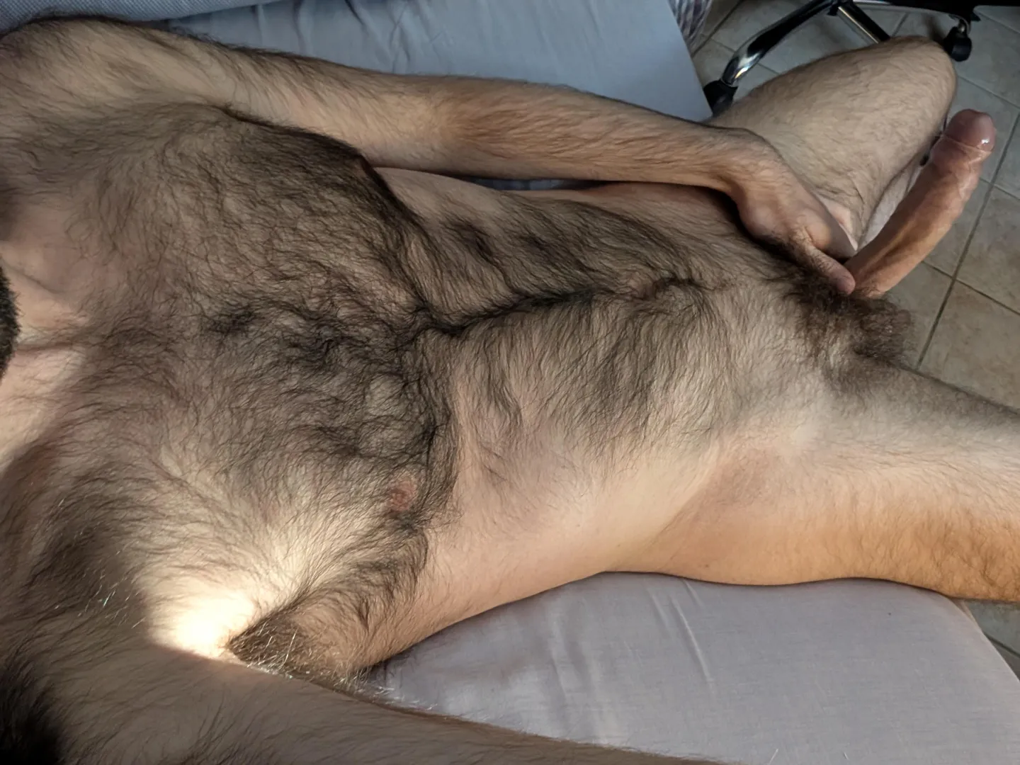 Tu touches quoi en premier ?  posted by rblue3