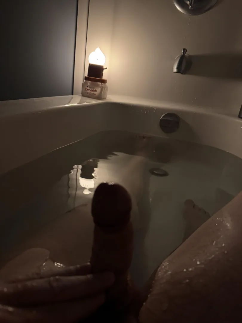 Tub time posted by froawayallday