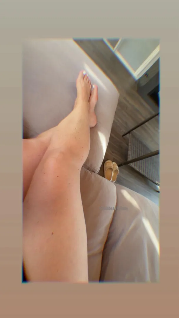 Turn ur weak little beta brain off & spiral for me  posted by hottoess69