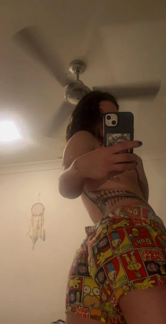 turned around… did you look? posted by Lilackendy