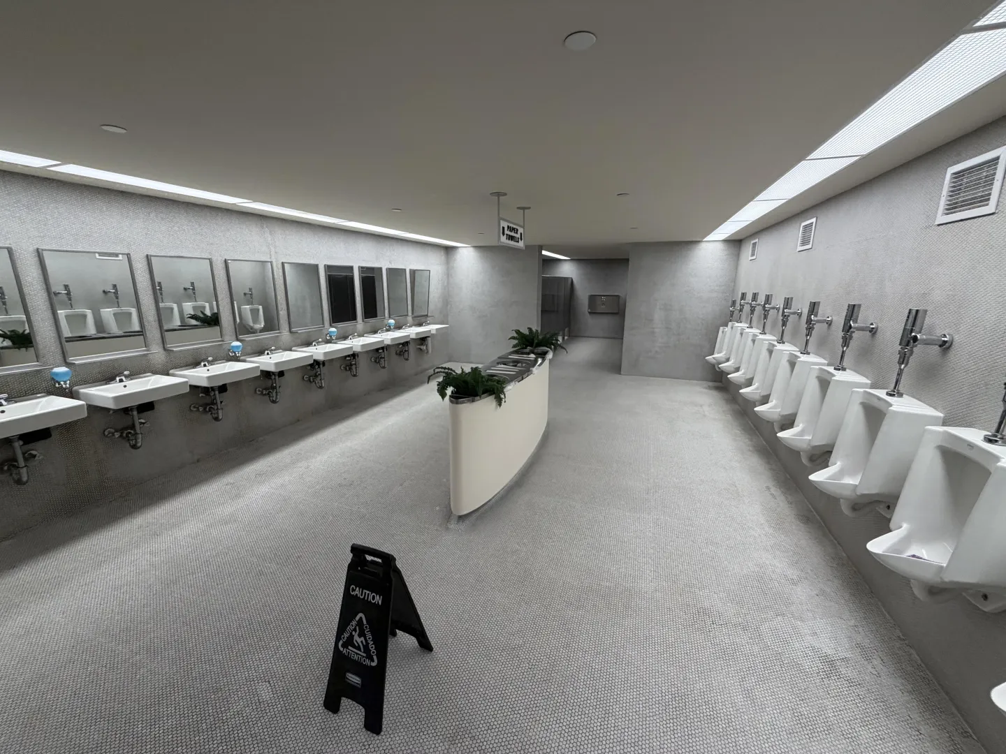 TWA Flight Center, JFK Airport, NYC posted by Doub8762