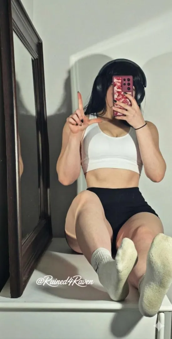 Twitching for my gym socks , freak! posted by _-JoliDoll-_