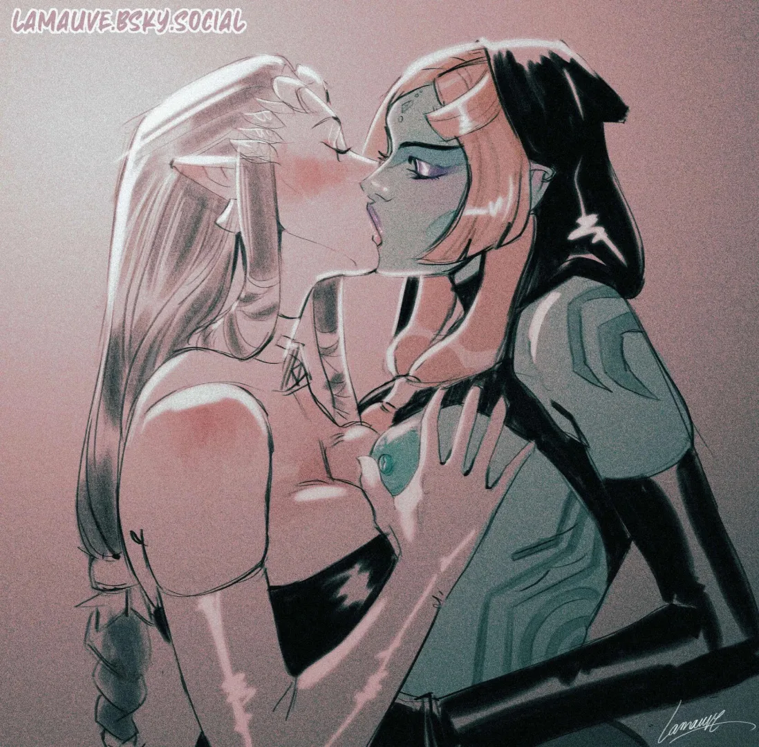 Two Twilight Princesses making out (Legend of Zelda) [Lamauve] posted by blubambooo