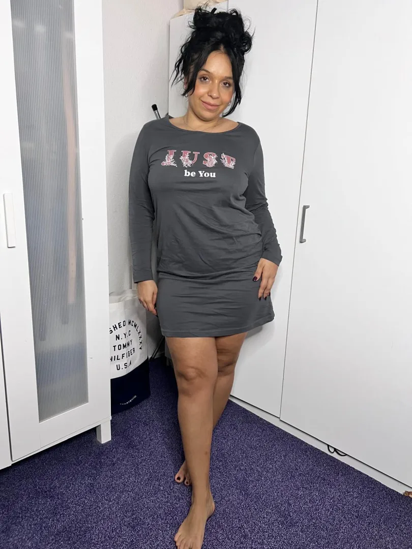 Tying my hairbun to spark spicy energy knowing I am the sexiest in the space posted by Galadriel69_