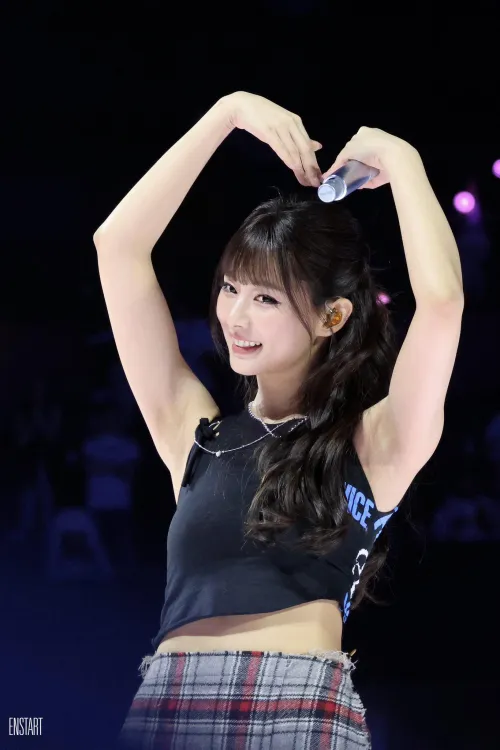 Tzuyu - TWICE by KyeodeurangiMerchant