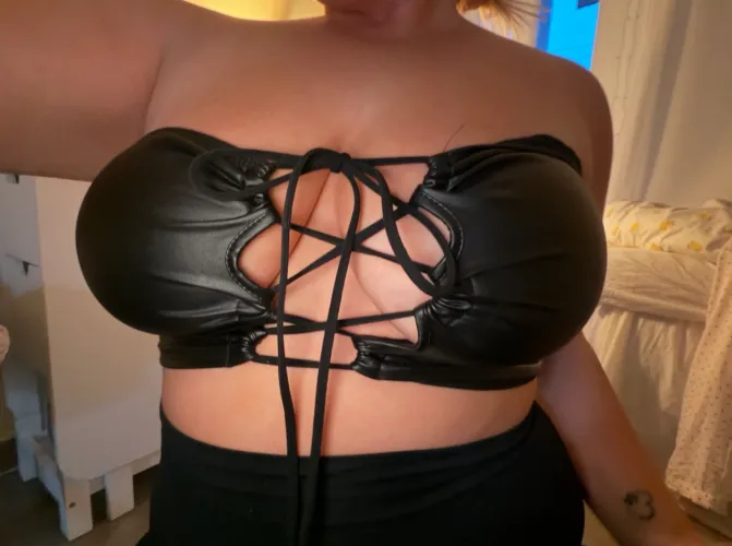 Tänker att det här borde vara okej att gå ut med  by Putrid-Grand3373