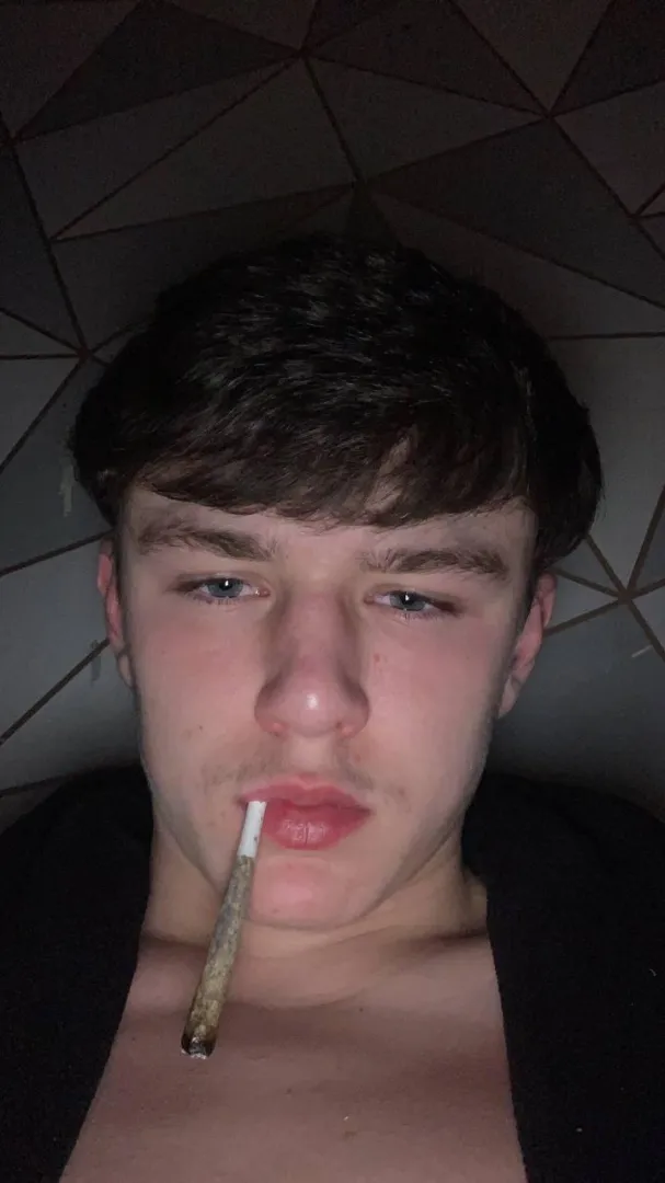 U weak over yung scally posted by masterjacob_