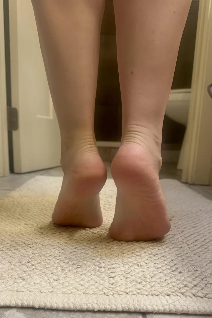 Ugh…. This mom needs a new phone. My photos look so bad! posted by mommysfeetxo