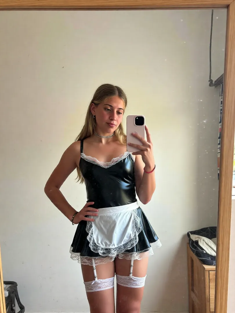 um… i put on this cute maid outfit today and now i feel so exposed… i’m really nervous posting this posted by chardaechina