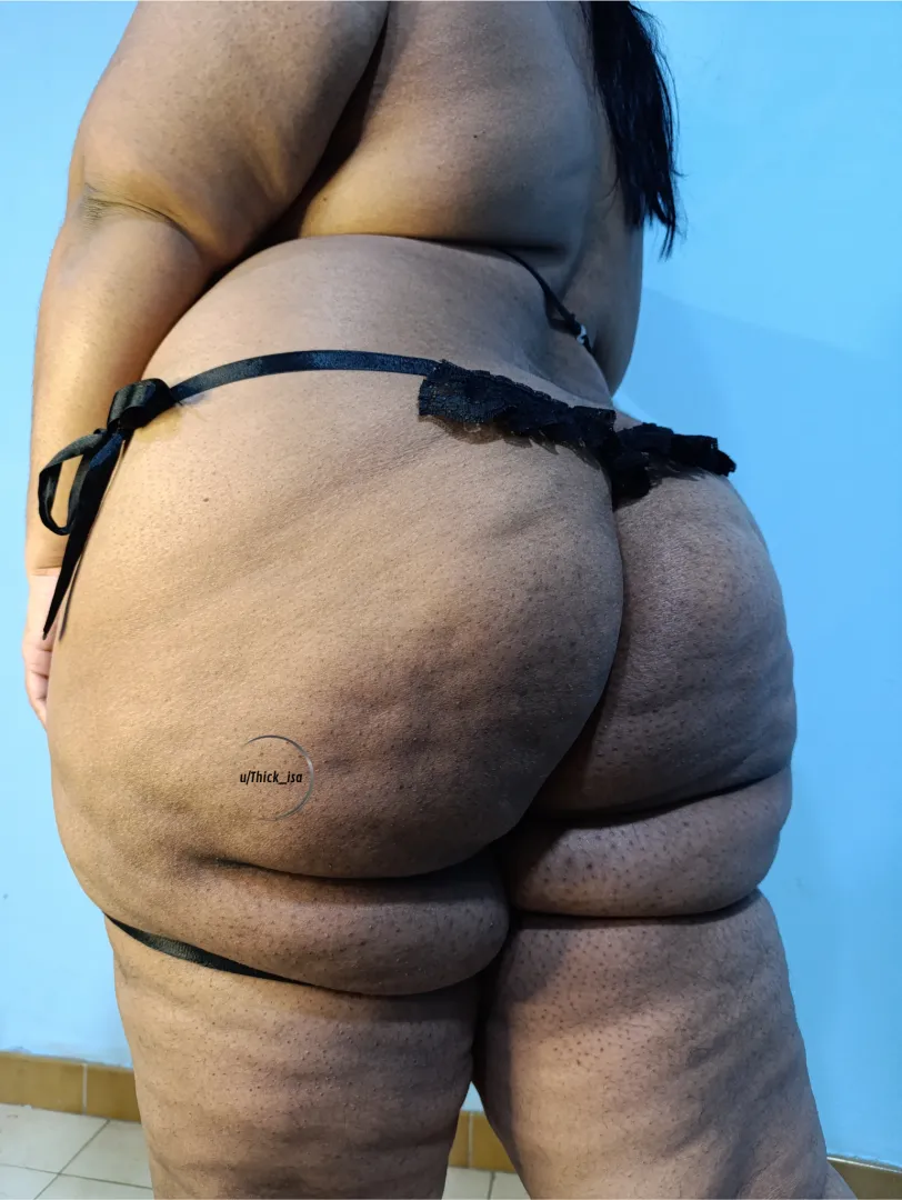 Uncover this huge Valentine's gift posted by Thick_isa