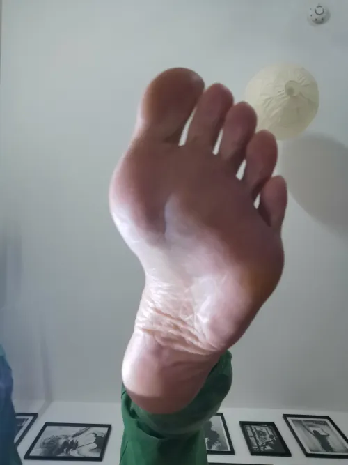 Und, wie gefällt es dir da unten?  by Viola_Braun_