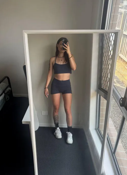 unmistakably confident by phantom_sassy