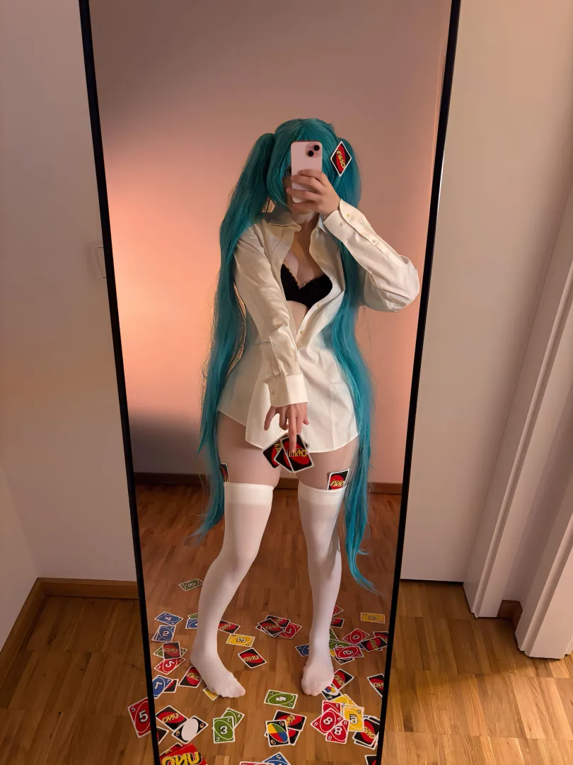 Uno Miku has been practicing her 'general' strategy...the invasion will be so nasty [F] posted by KindBunny0