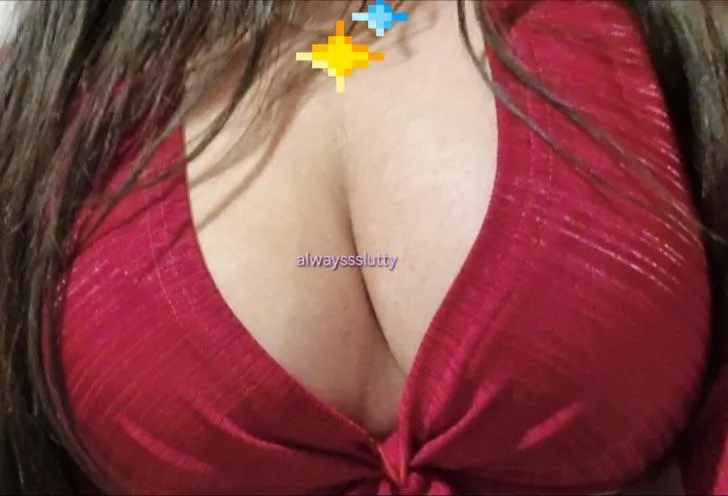 untie my top in public and grope me whenever you want >_< posted by alwayssslutty