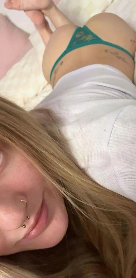 unusual color but i can still rock it posted by dreamysparkler-