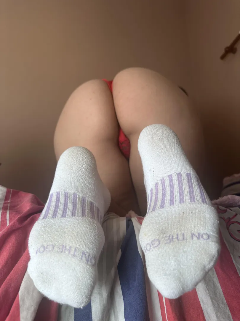 ups... my thong is hungry posted by Goddess_Rose_5