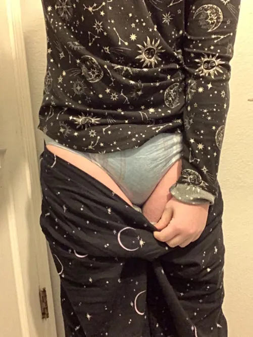 Upvote game but actually doable in description (nonbinary 18) by Usernames_are_yikes