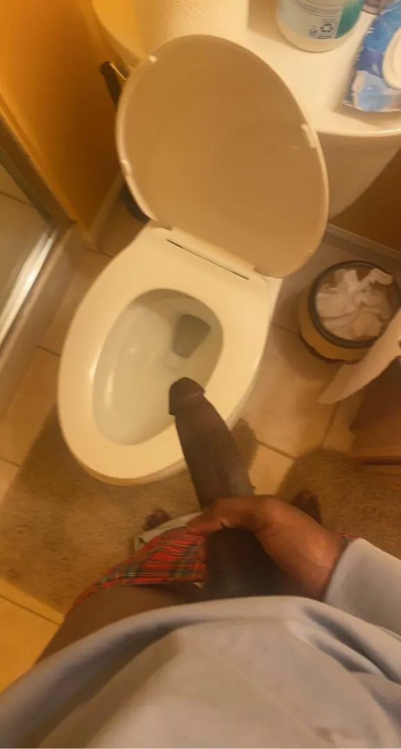 Upvote if you’re smaller than me posted by hungyungtall