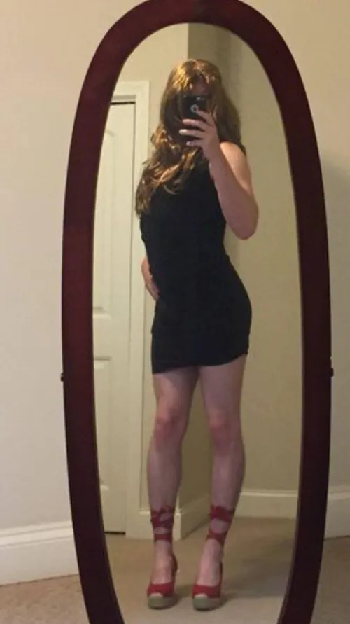 [USA] #NYC Submissive Sissy Offering Free Maid Service to Dominant Partner(s) by smxxxms70