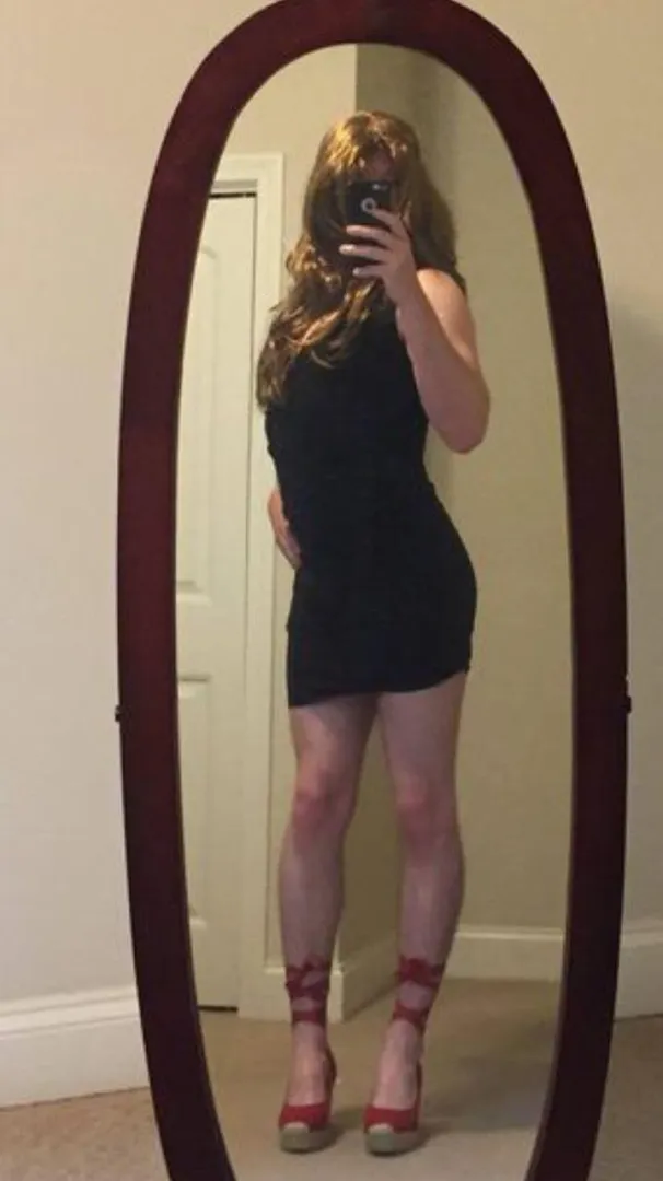 [USA] #NYC Submissive Sissy Offering Free Maid Service to Dominant Partner(s) posted by smxxxms70