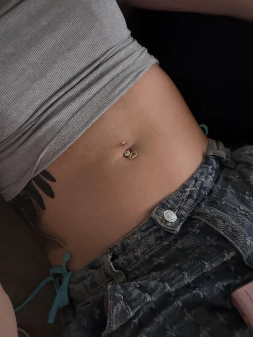 Use your tongue to play with my piercing posted by chaisstarr