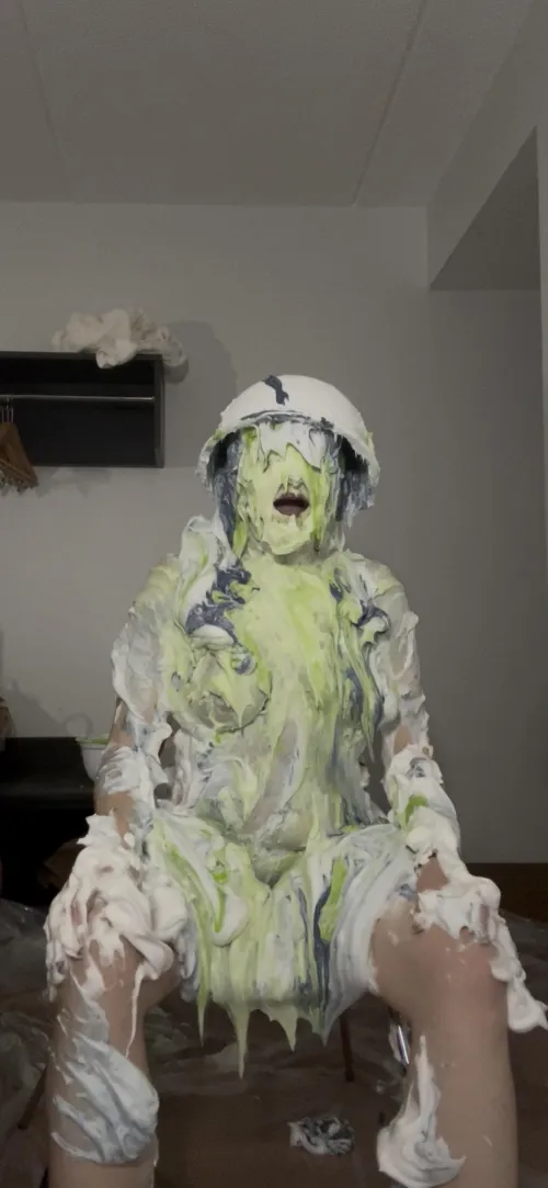 Vacation messy by Raygunsupreme