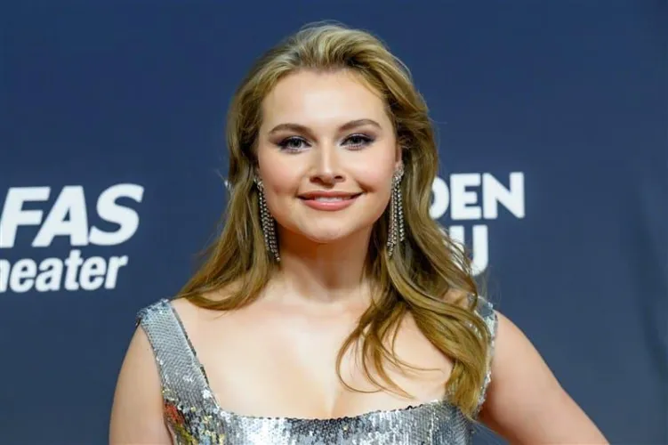 Vajen van den bosch by OptimalEnvironment96