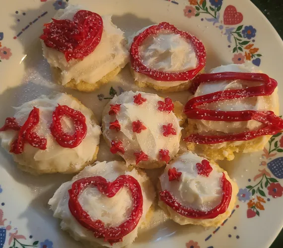 Valentines cookies  ❤️ by Flowerchild_4