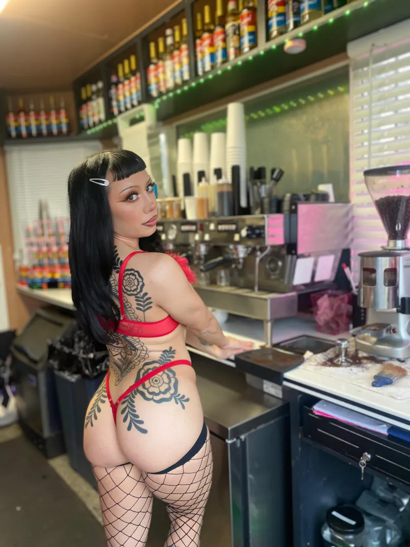 Valentines Day  12-6 PM  2839 NW ST HELENS RD Portland, Or 97210 posted by moodymassacrepdx