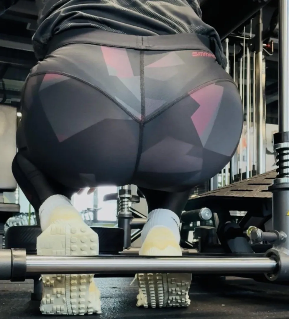 Very decent but(t) visible posted by FrostyProtection2