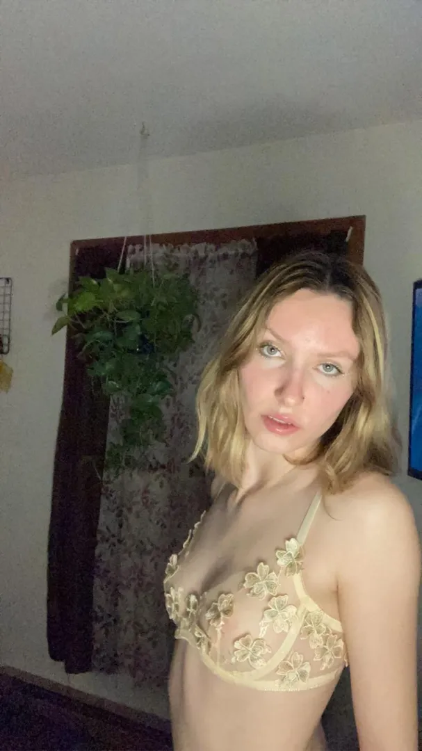 Very petite very tiny posted by stacysmilf