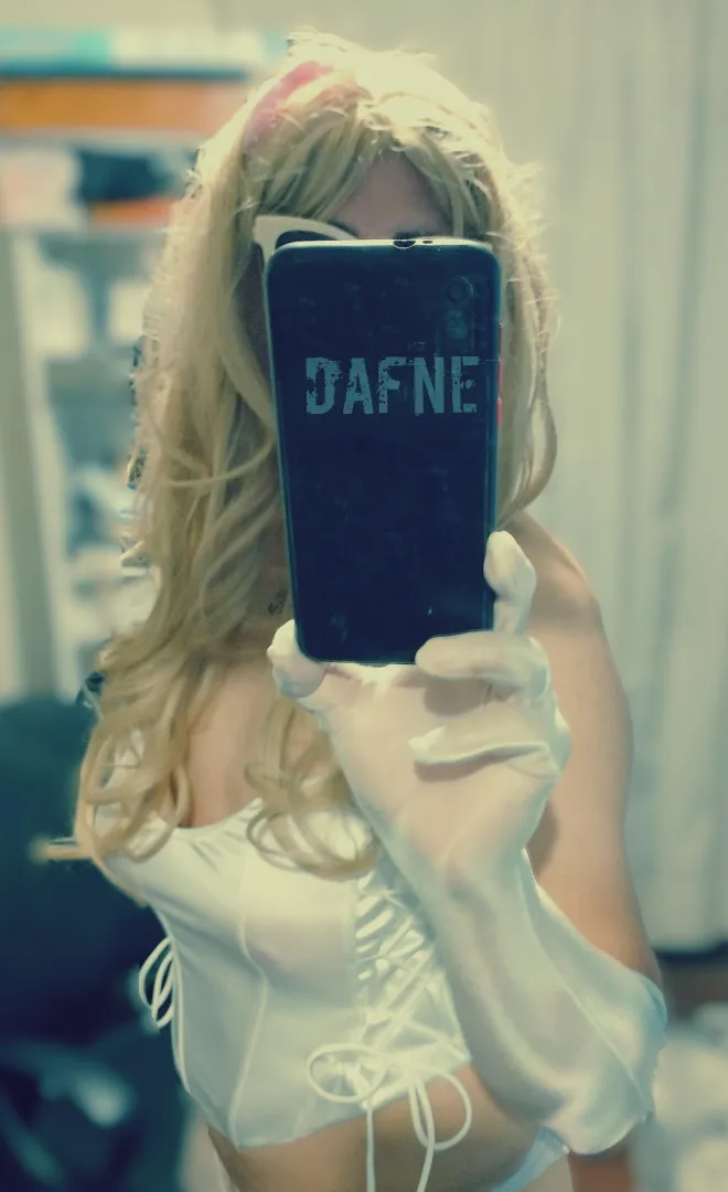 Vintage bride style ‍♀️... lovely week  posted by CyberDaf