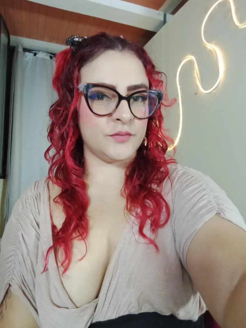 [violettelynn_] hey guys posted by vlolettelynn