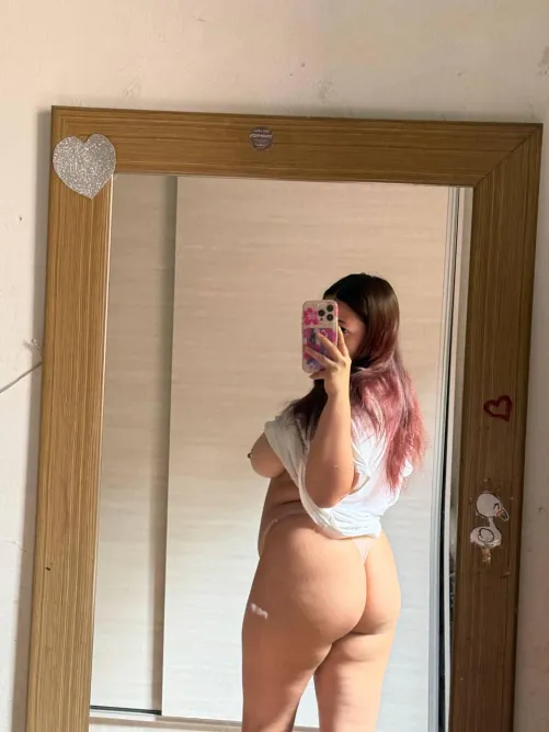 Vous sortez avec des filles rondes ? Pas juste pour coucher, mais pour sortir ! Je vois beaucoup d'hommes qui veulent coucher avec nous mais pas être vus avec nous. by Sexycake30