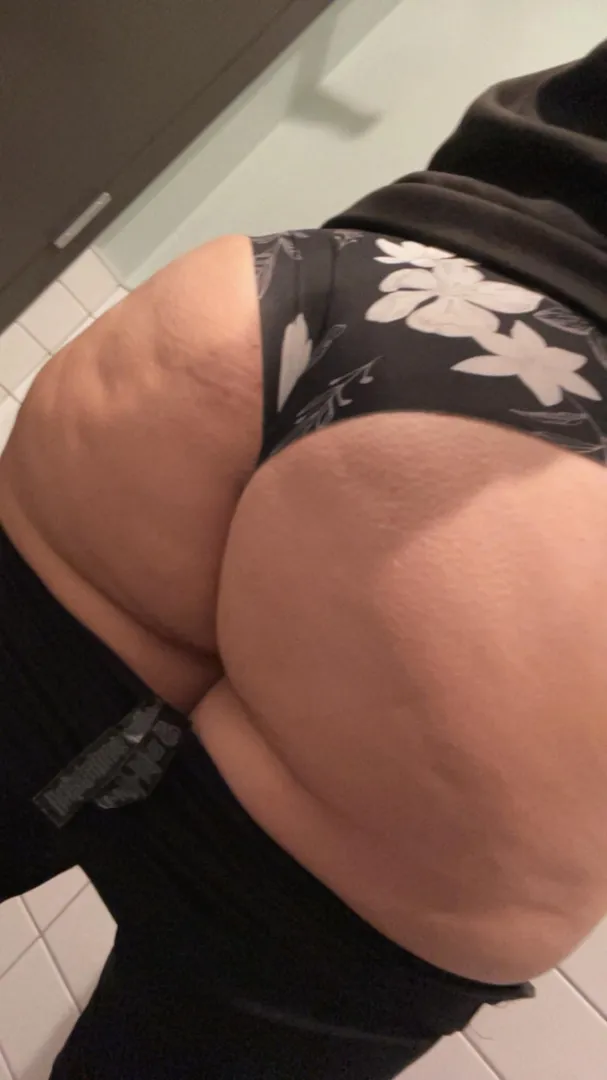  Wagon Wednesday  posted by vesper_menace