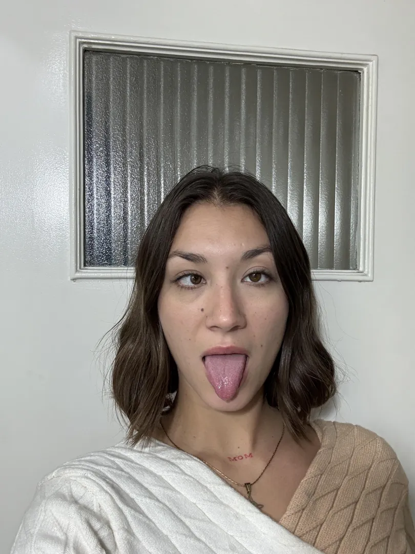 waifu energy crashed into me out of nowhere posted by No-Scientist00