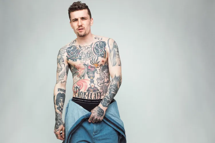 Waiting for you to look, might surprise you. by Luke_Sakura