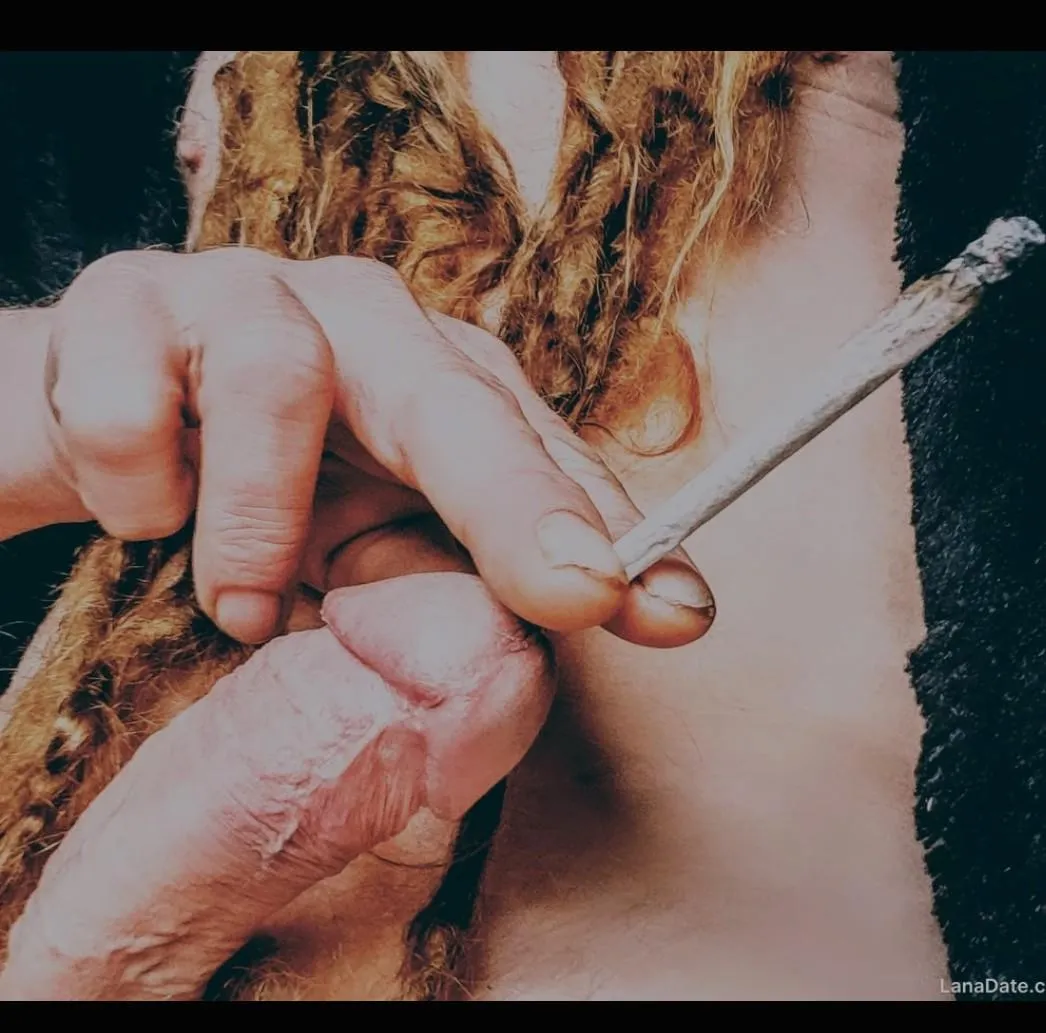 Wake and bake ... xxx ♥️ posted by castlevanman