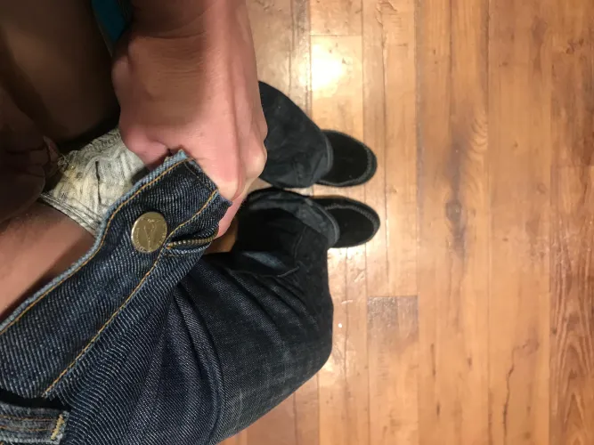 Walking around Denver always makes my pussy wet by prettydirtyfeet