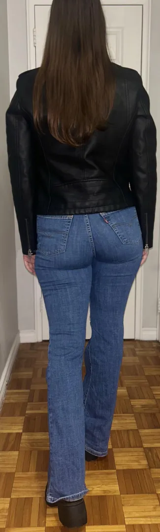 Walking into this week feeling sexy posted by BulgingCowboy