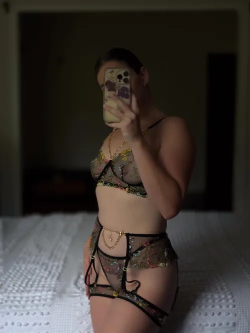 wanna be watched by montanafaee